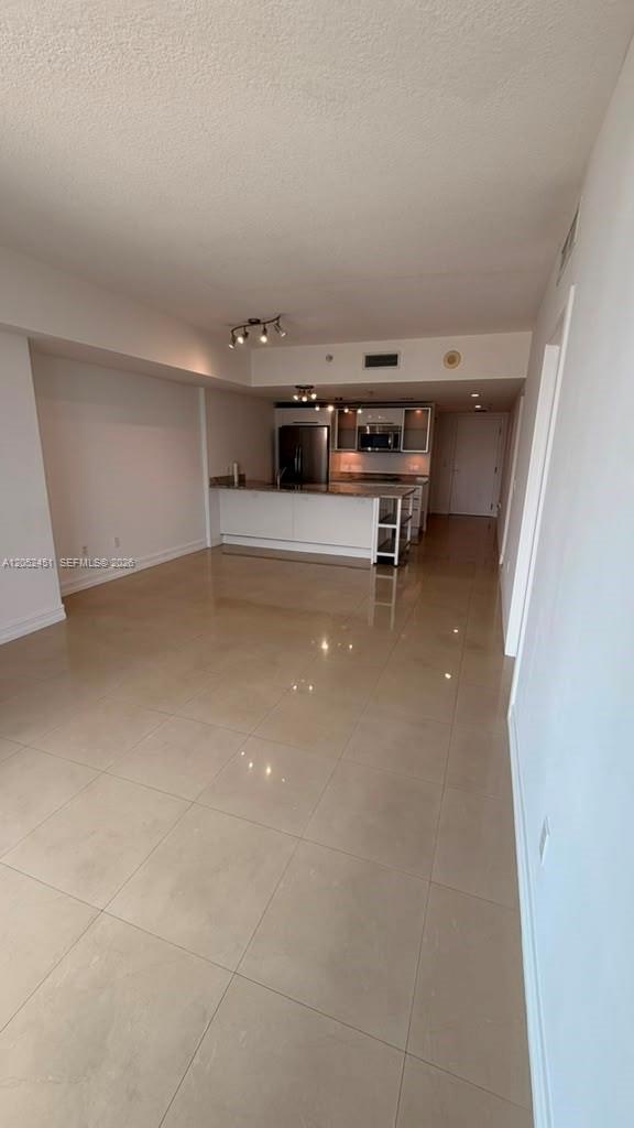185 SW 7th St # 2505, Miami FL 33130 photo 4