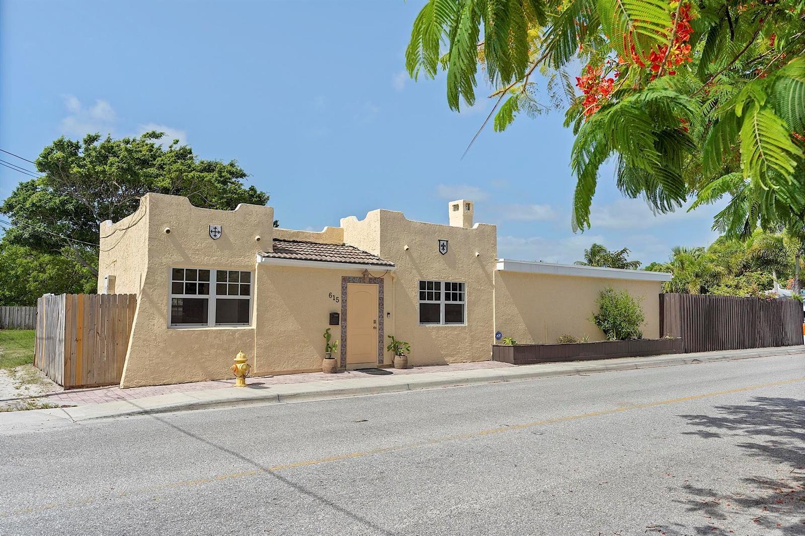 615 7th Avenue N, Lake Worth FL 33460