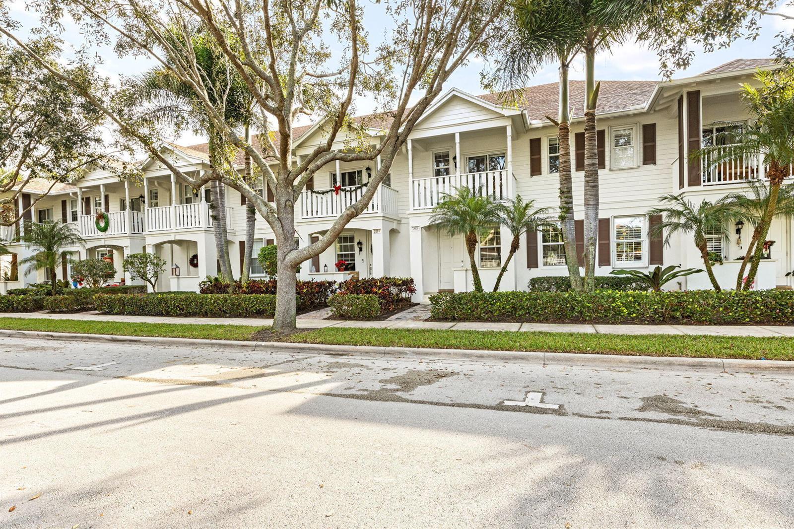 2889 E Community Drive, Jupiter FL 33458 photo 2