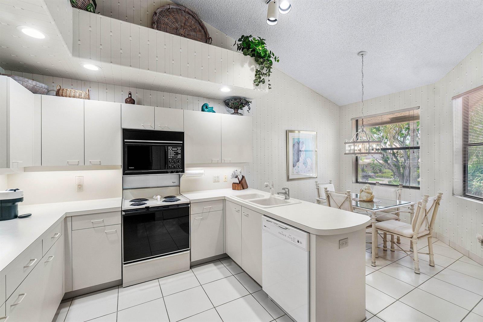 16909 Isle Of Palms Drive # B, Delray Beach FL 33484 photo 2