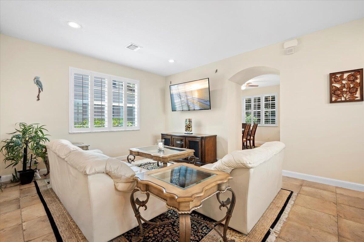 513 Tomahawk Court, Palm Beach Gardens FL 33410 photo 4