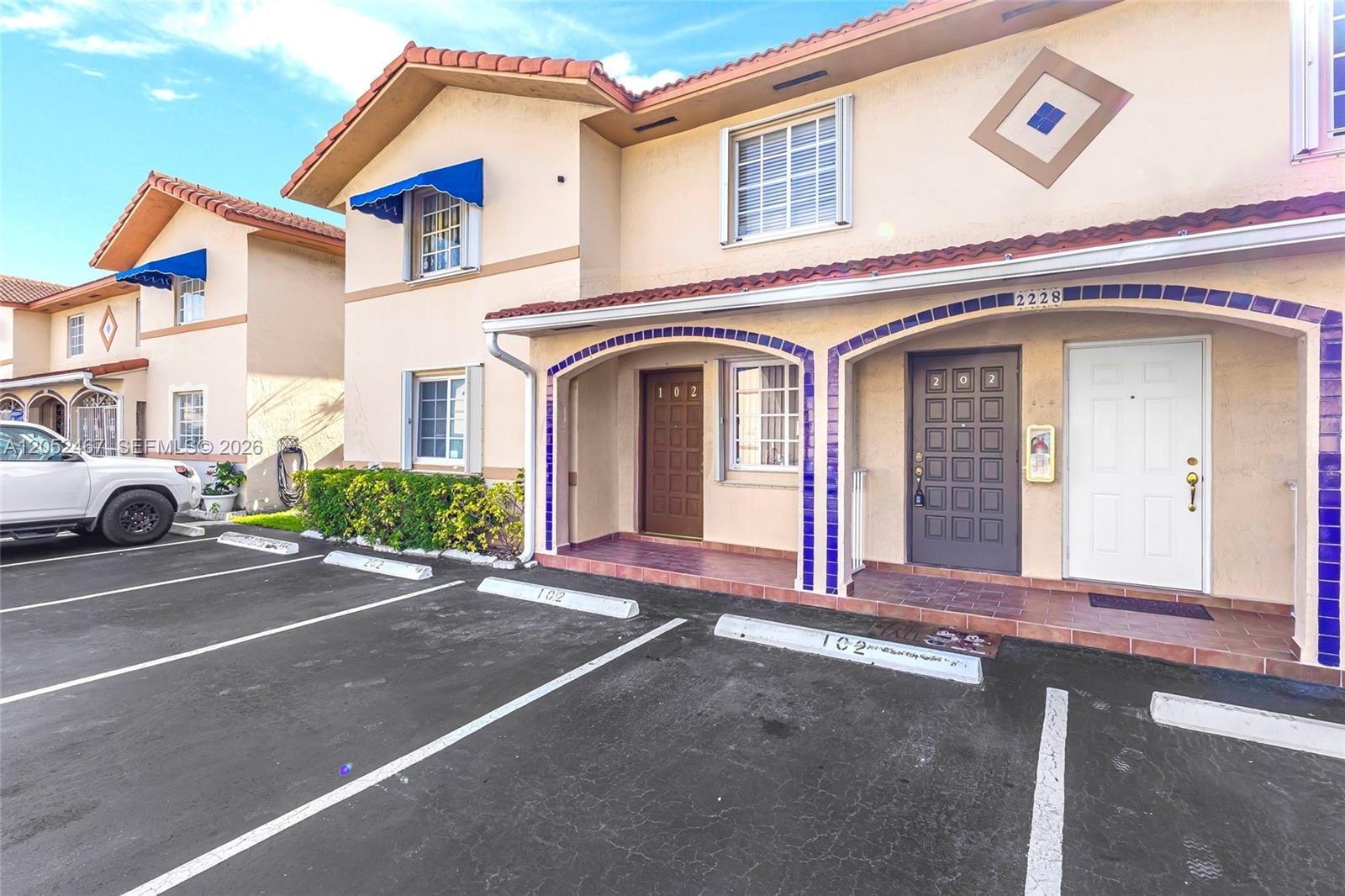 2228 W 74th St # 13, Hialeah FL 33016