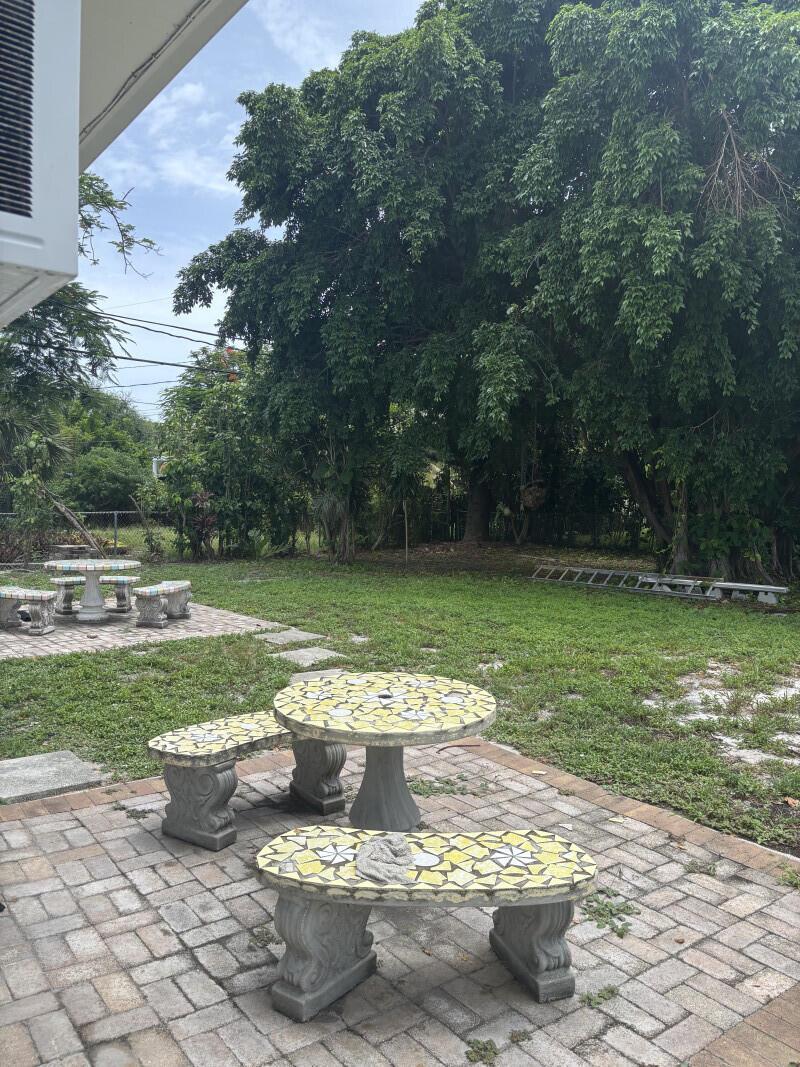 354 Manchester Street, Boca Raton FL 33487 photo 2