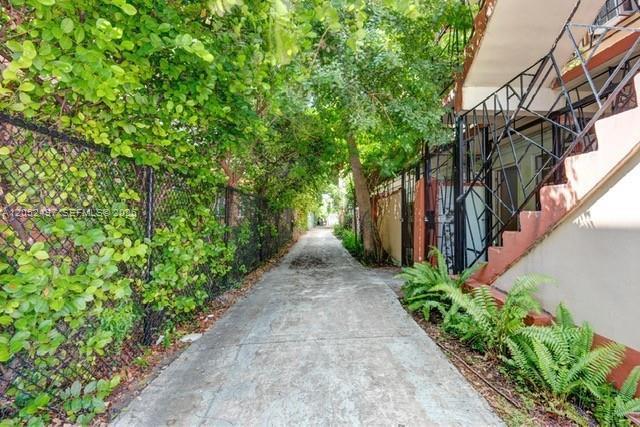 542 NW 8th St # 9, Miami FL 33136