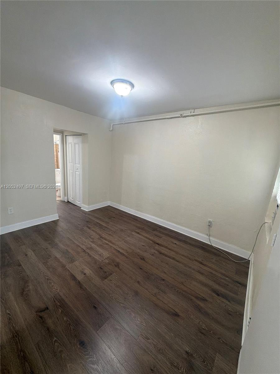 542 NW 8th St # 9, Miami FL 33136 photo 5