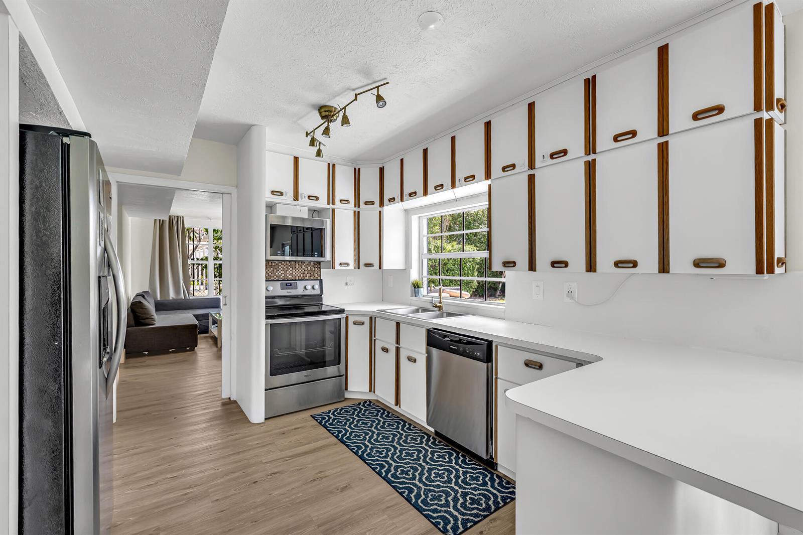 3830 NE 22nd Terrace, Lighthouse Point FL 33064 photo 4
