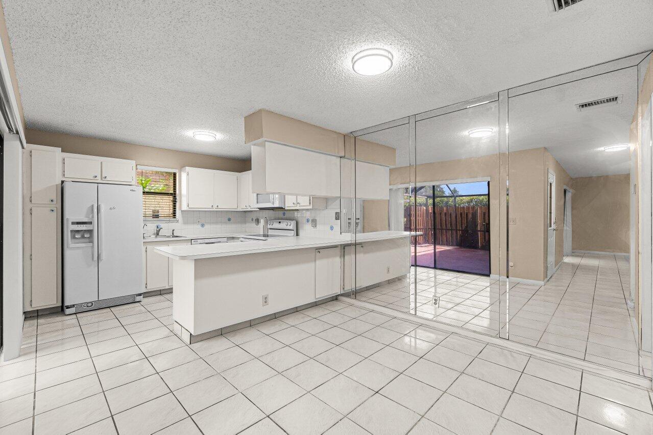 7633 Courtyard Run W, Boca Raton FL 33433 photo 5