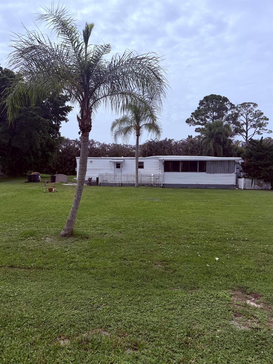1864 SW College Street, Stuart FL 34997