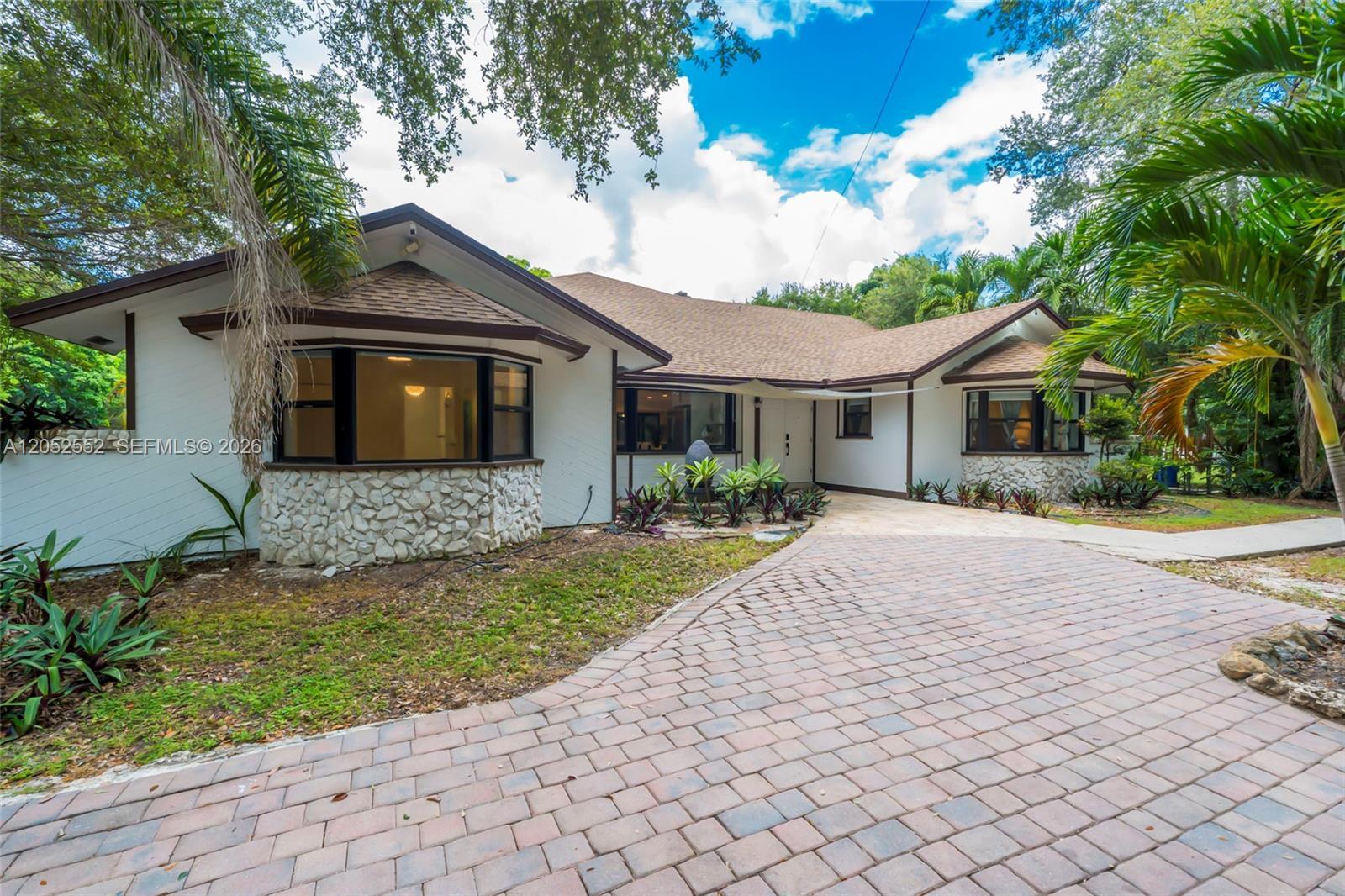 18180 SW 66th St, Southwest Ranches FL 33331