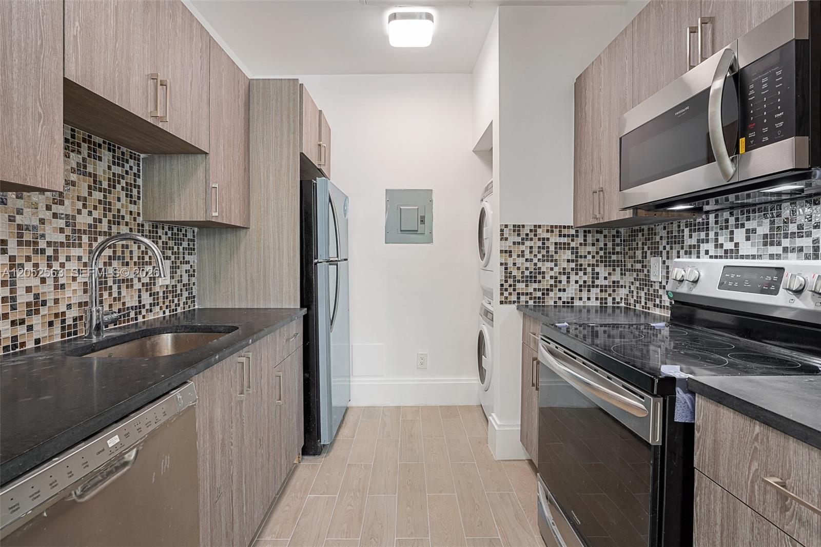 1509 Pennsylvania Ave # 9, Miami Beach FL 33139 photo 2