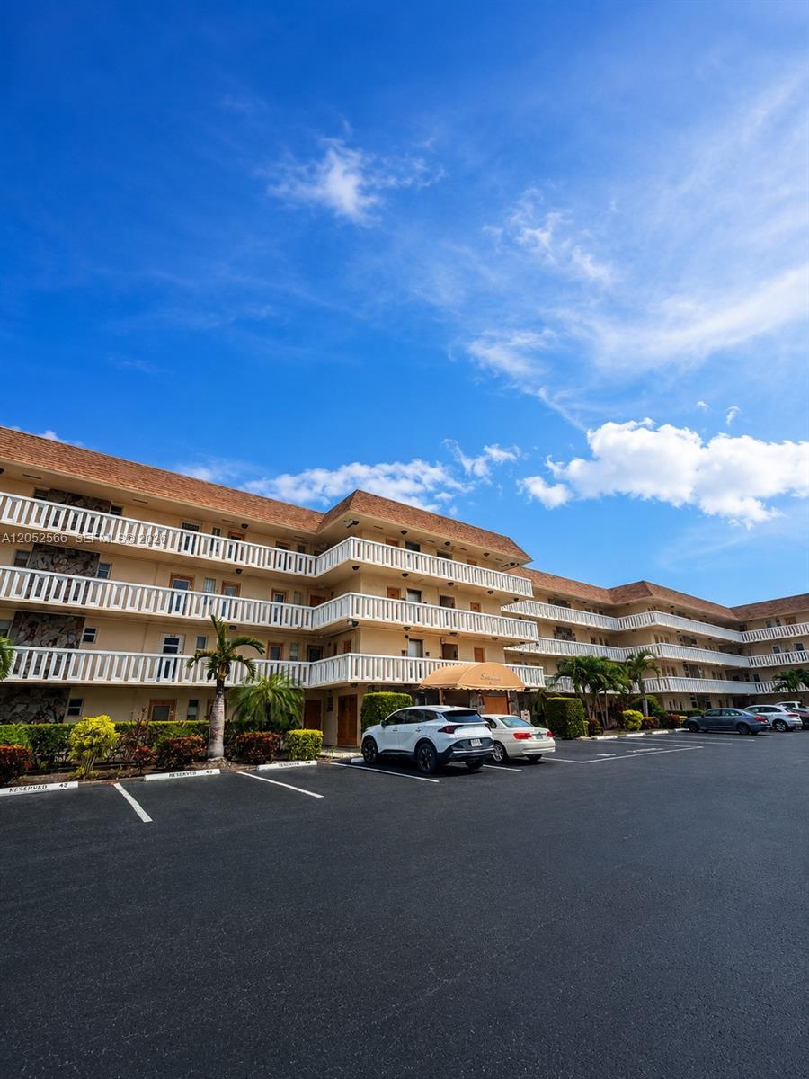 1889 S Ocean Dr # 406, Hallandale Beach FL 33009