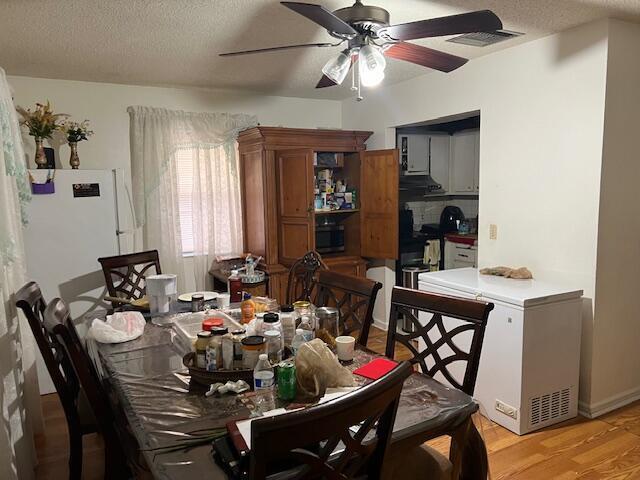 4919 Freedom Circle, Lake Worth FL 33461 photo 2