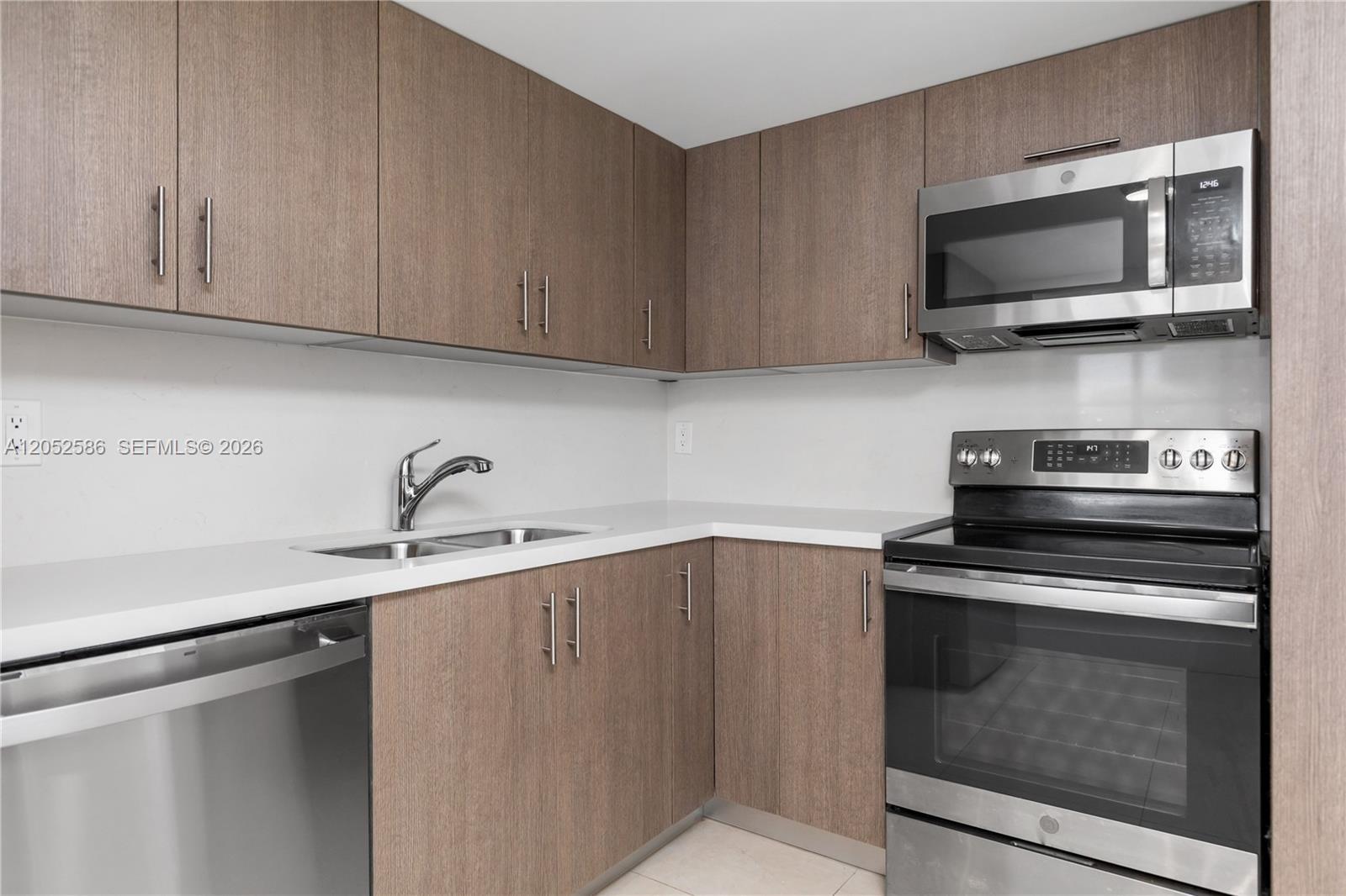 1901 Brickell Ave # B1903, Miami FL 33129 photo 2