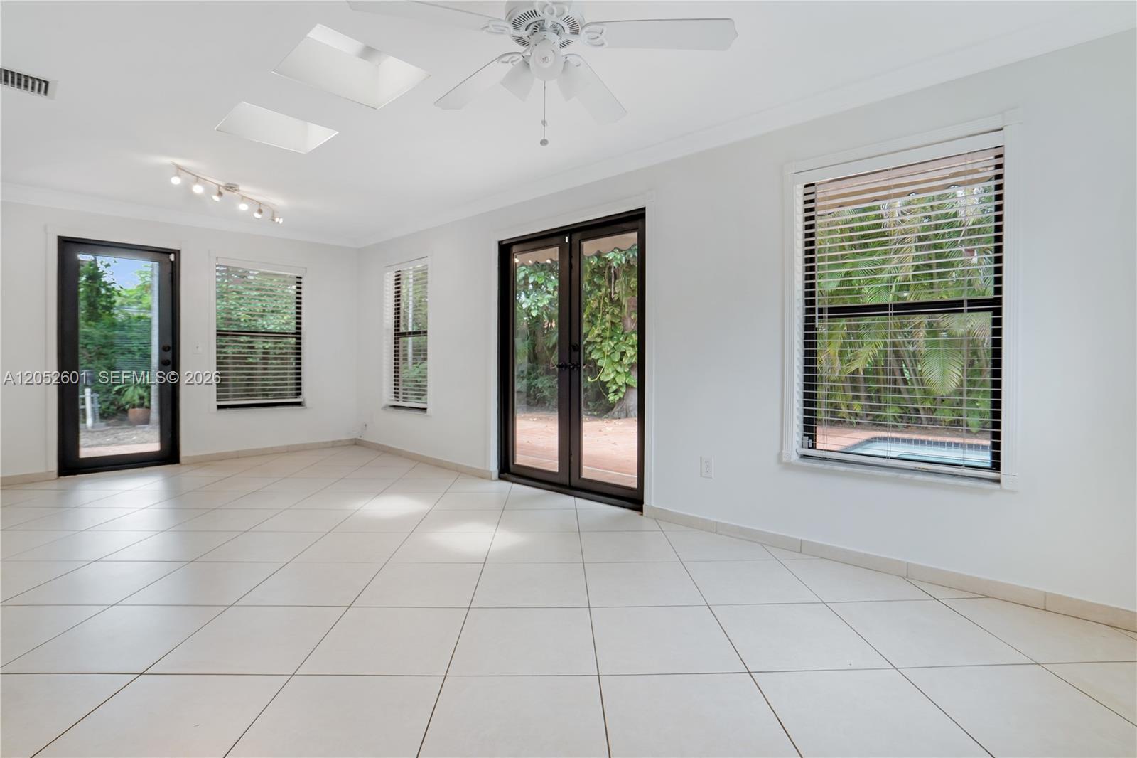 8045 SW 62nd Ct, Miami FL 33143 photo 3