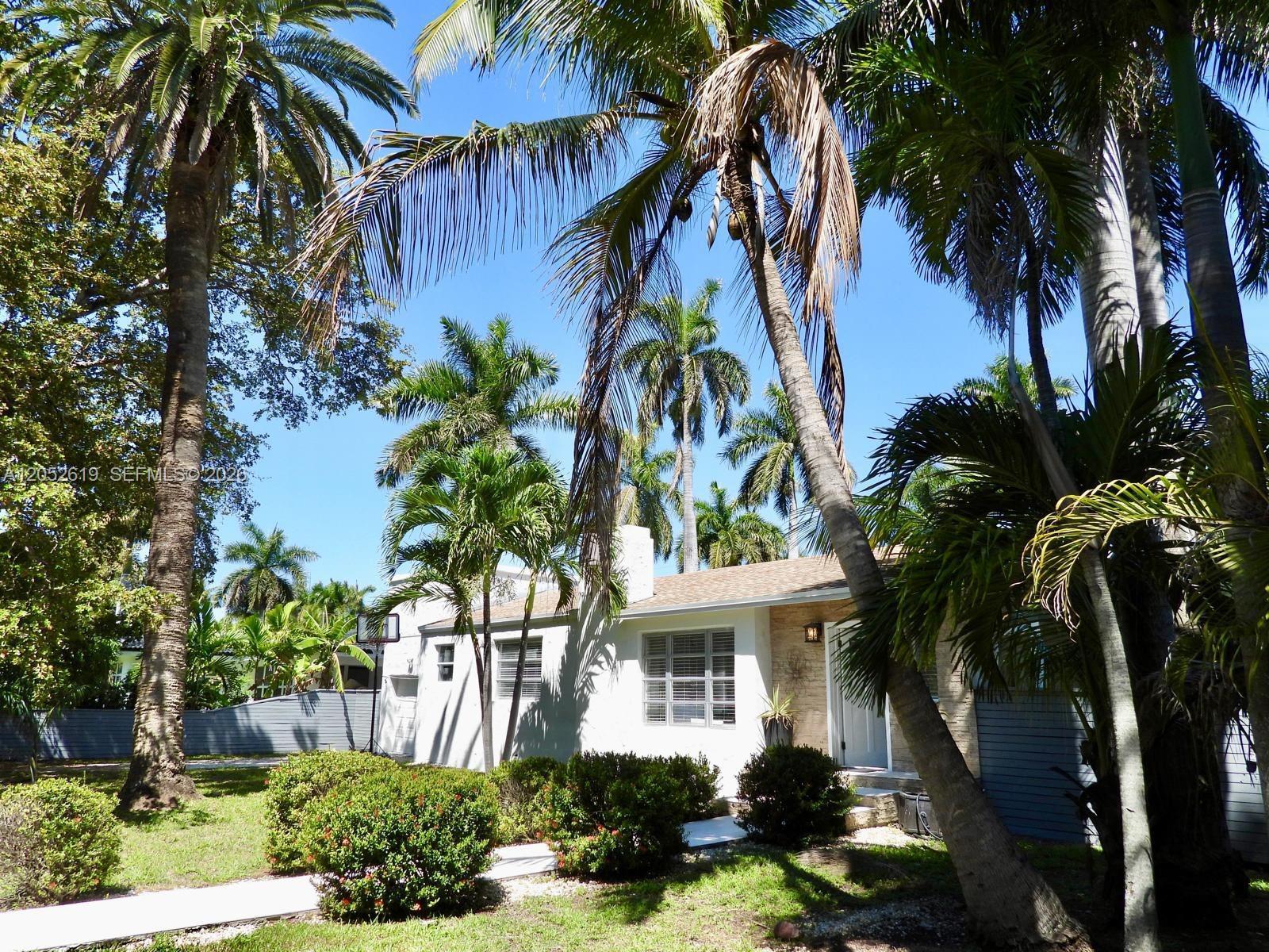 715 Hollywood Blvd, Hollywood FL 33019 photo 2