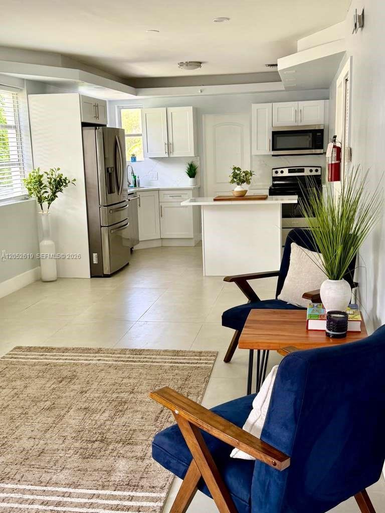 715 Hollywood Blvd, Hollywood FL 33019 photo 4