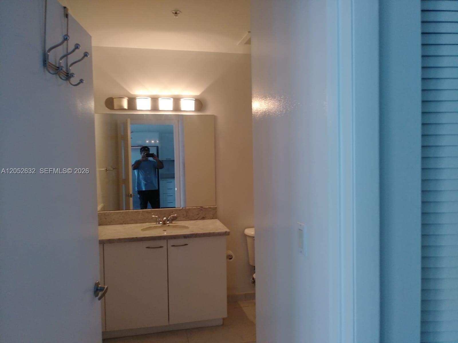 133 NE 2nd Ave # 2204, Miami FL 33132 photo 4