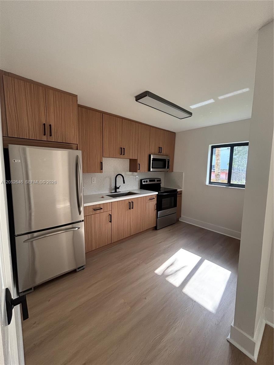 1353 NW 5th St # 1, Miami FL 33125 photo 3