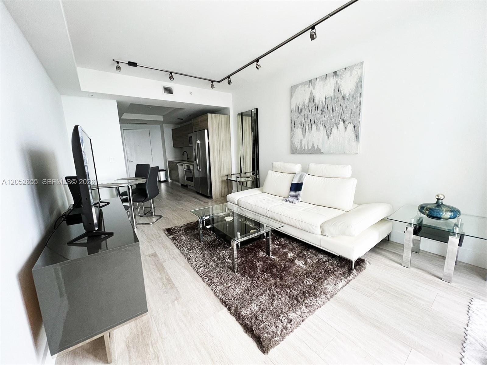 121 NE 34th St # 2603, Miami FL 33137 photo 2