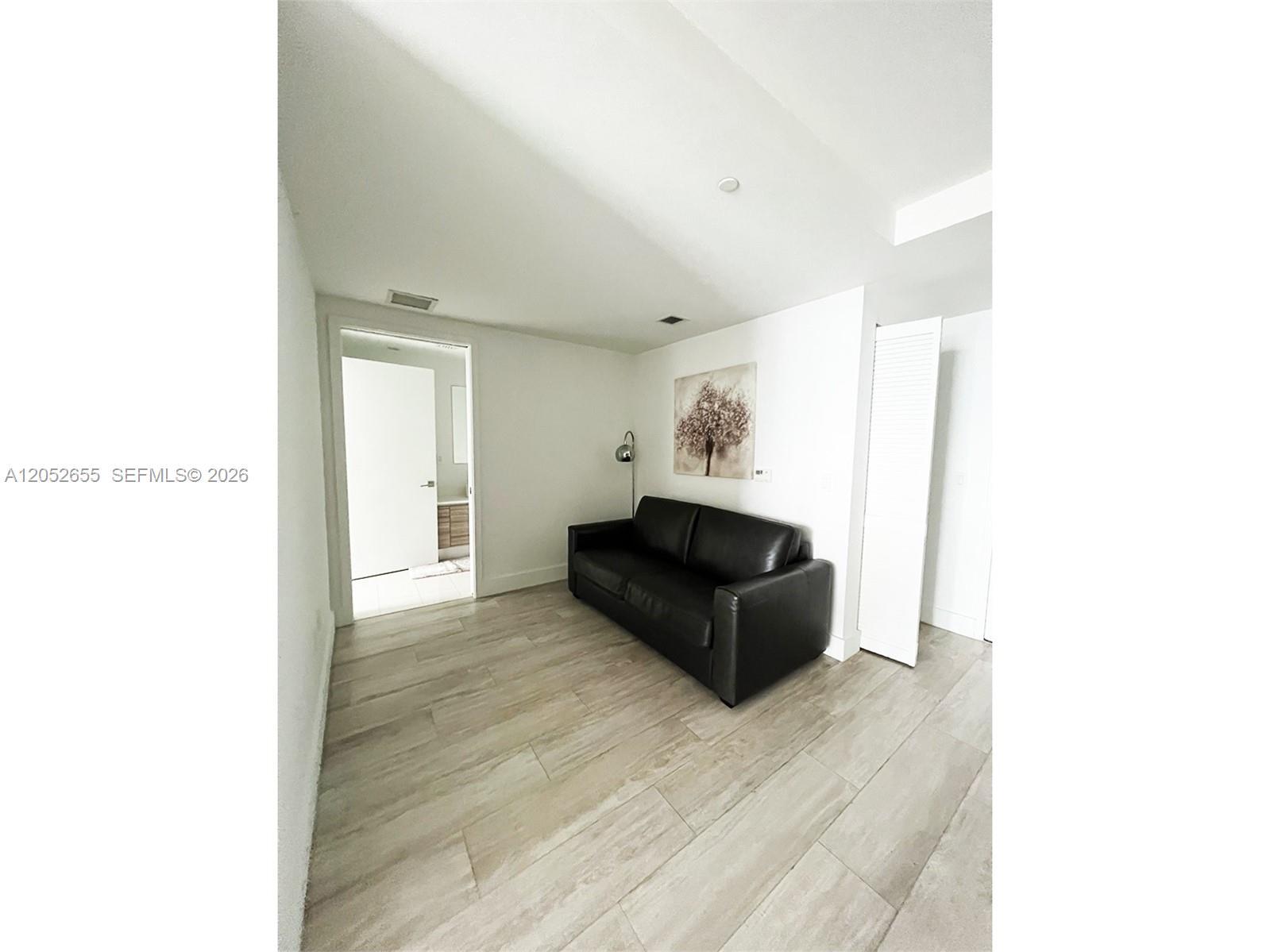 121 NE 34th St # 2603, Miami FL 33137 photo 4