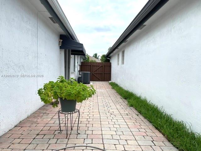 16166 SW 86th Ter, Miami FL 33193 photo 4