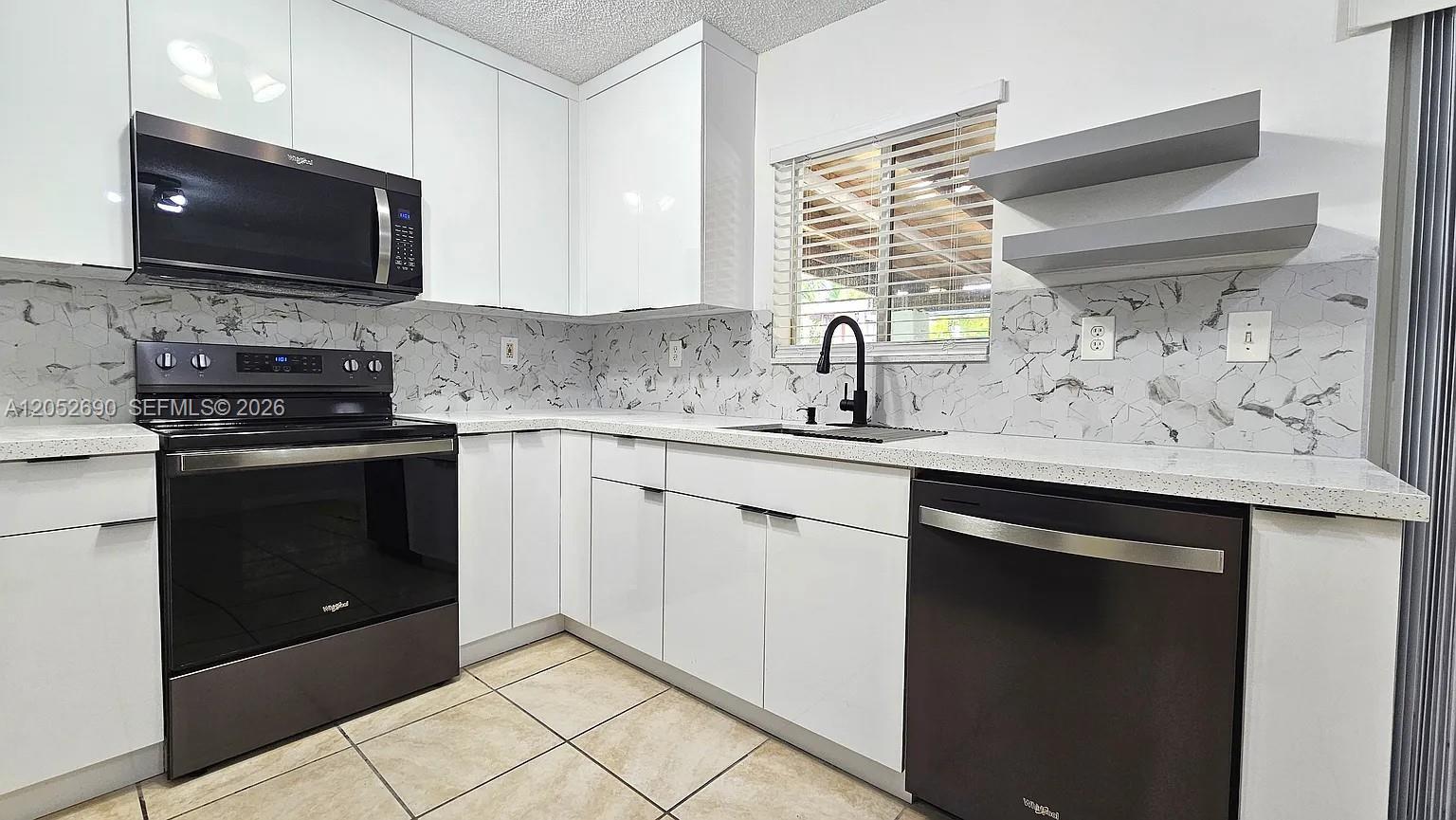 10611 SW 170th Ter, Miami FL 33157 photo 5