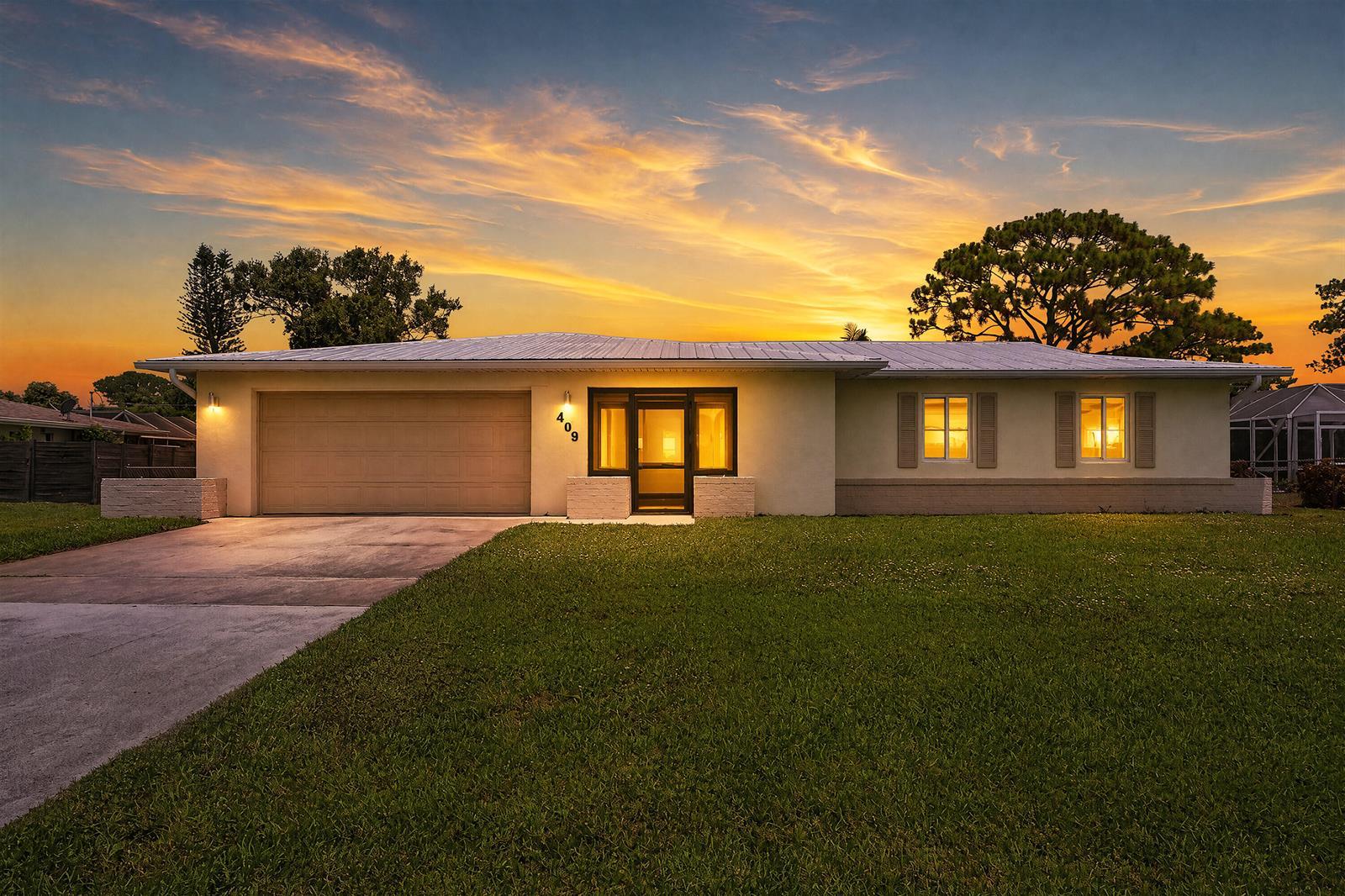 409 SE Gasparilla Avenue, Port St. Lucie FL 34983