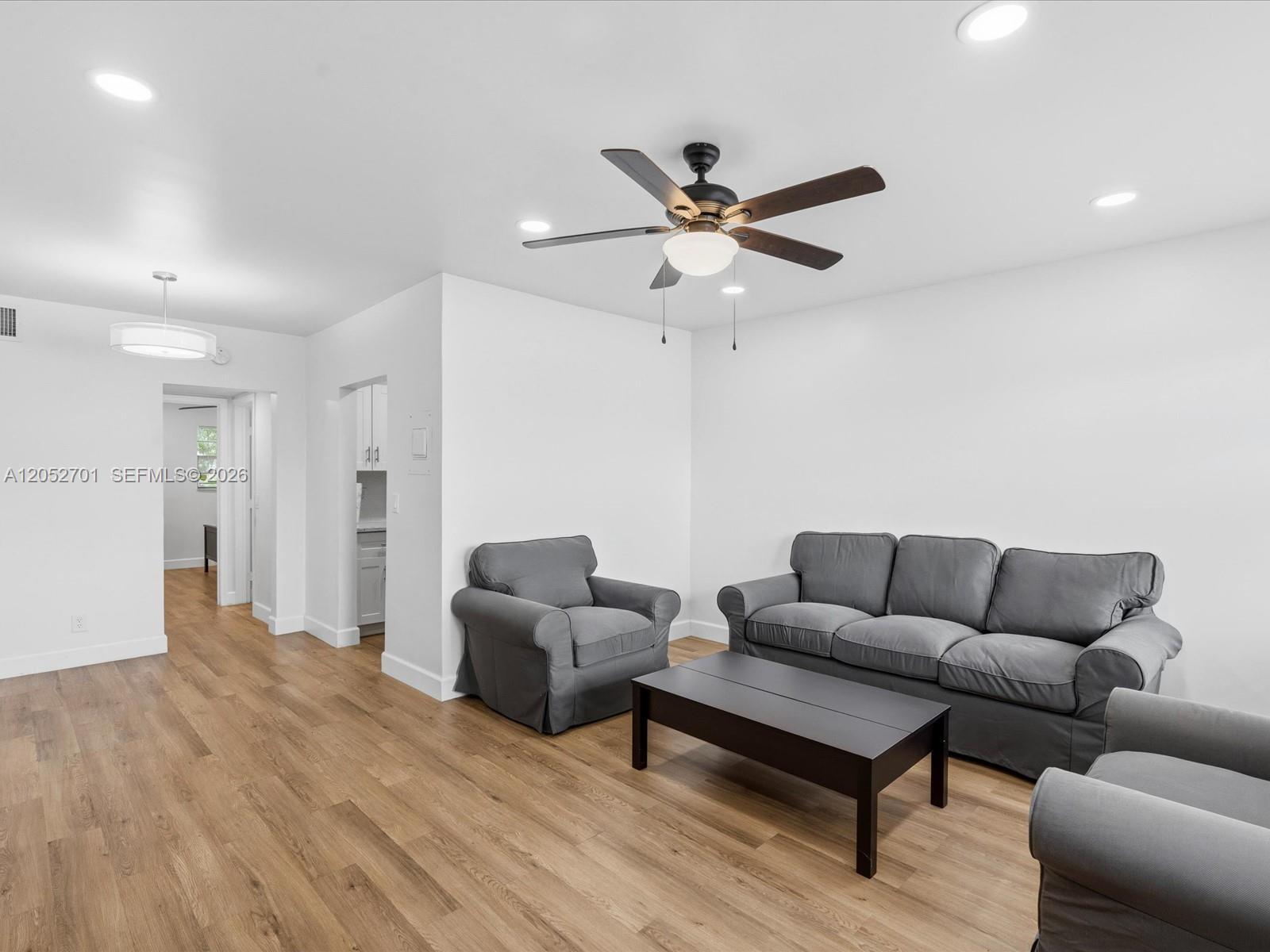230 SW 11th Ave # 8, Hallandale Beach FL 33009 photo 5