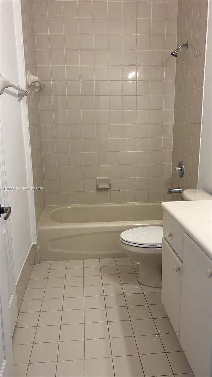 7200 NW 177th St # 7, Hialeah FL 33015 photo 4