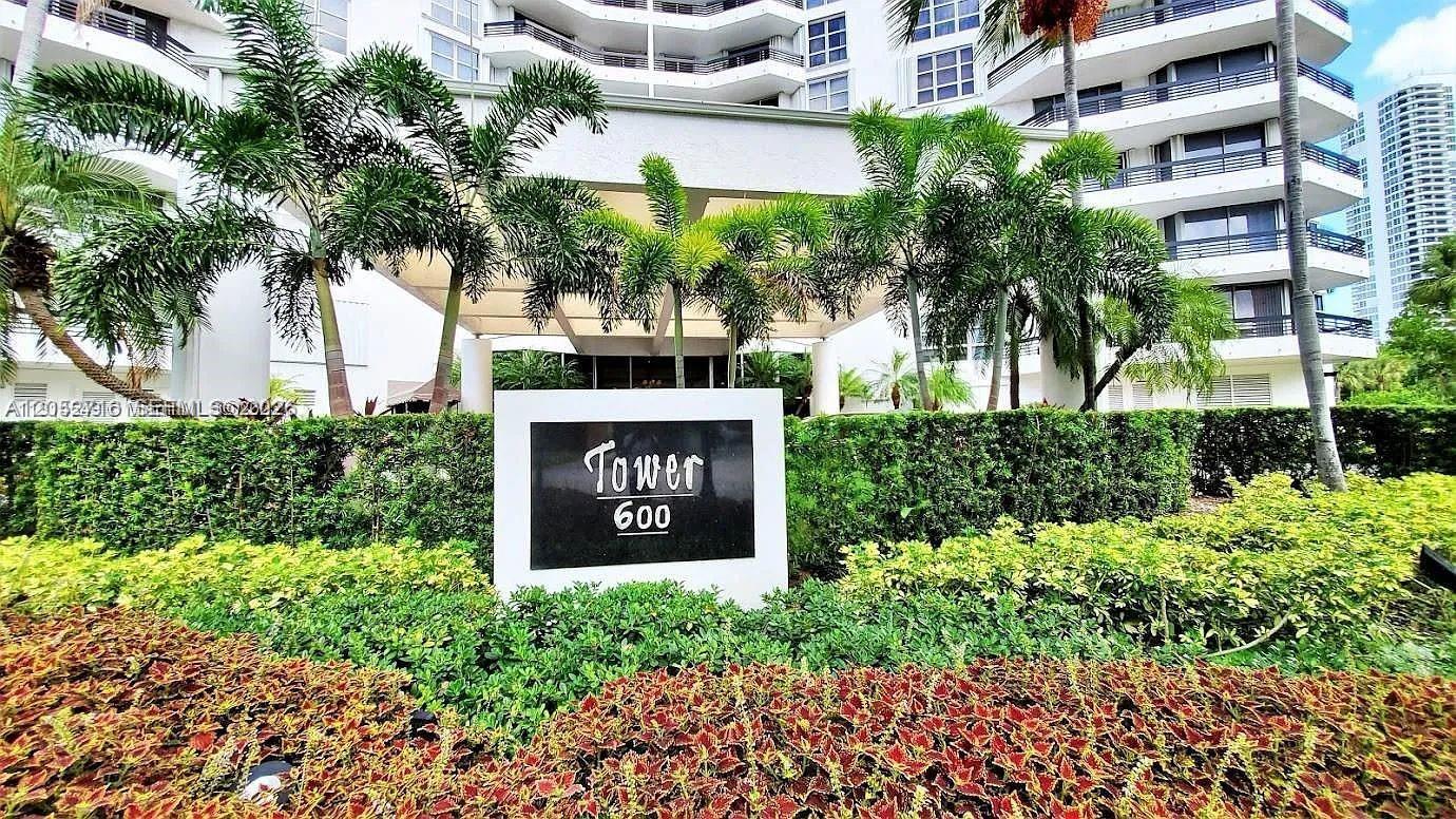 3400 NE 192nd St, Aventura FL 33180 photo 2
