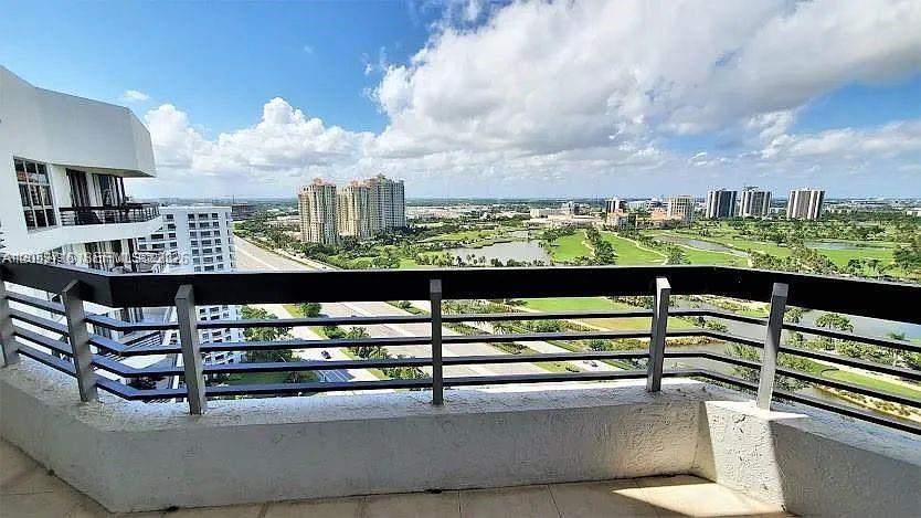 3400 NE 192nd St, Aventura FL 33180
