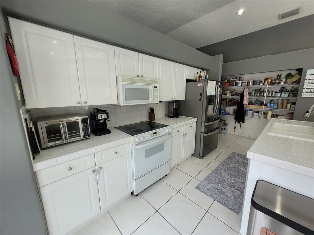 6416 BARTON CREEK Circle, Lake Worth FL 33463 photo 3