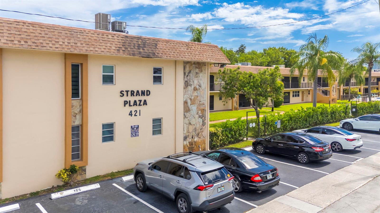 421 NE 1ST Street # 204, Hallandale Beach FL 33009 photo 2