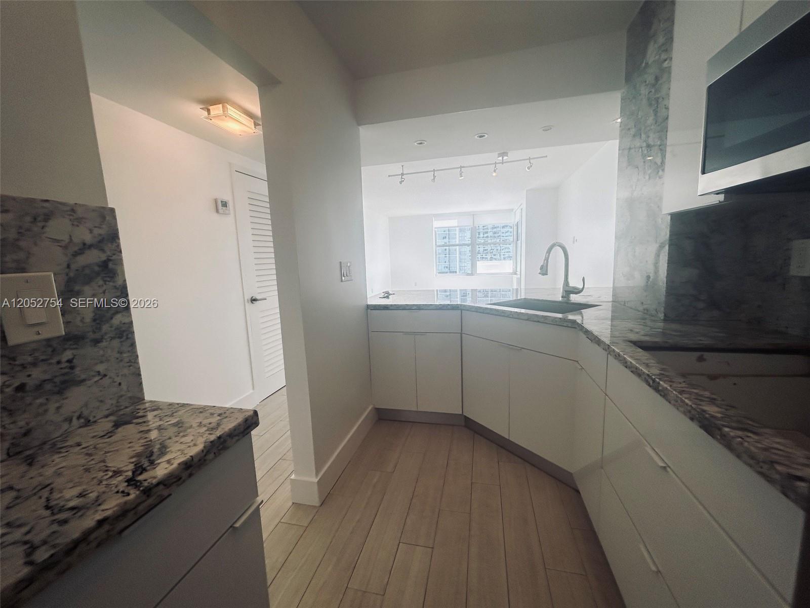 2899 Collins Ave # 724, Miami Beach FL 33140 photo 4
