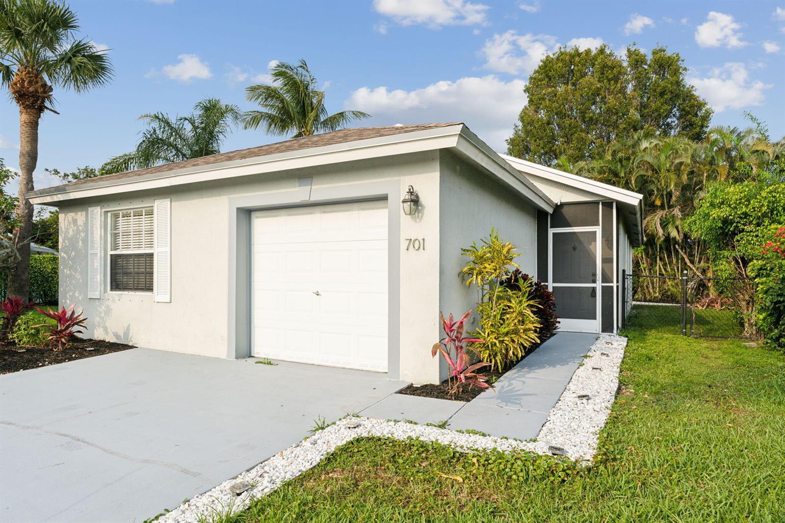 701 Key West Street, Boynton Beach FL 33426 photo 2