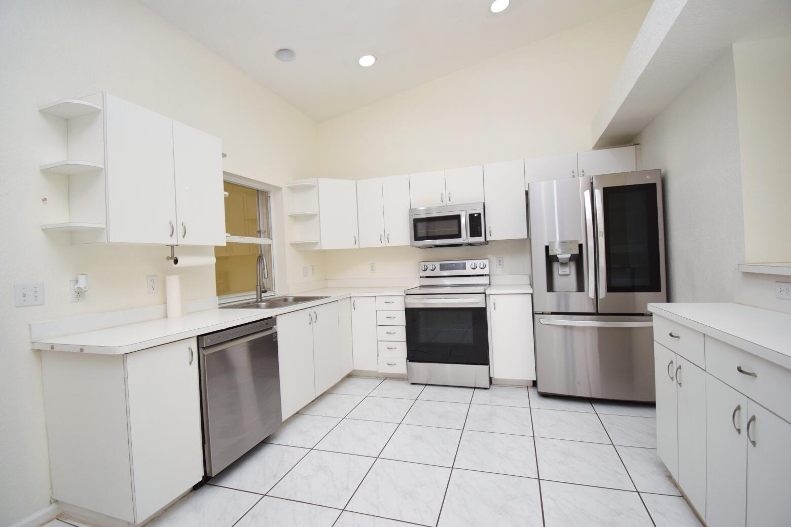 1520 NW 97th Avenue, Coral Springs FL 33071 photo 3