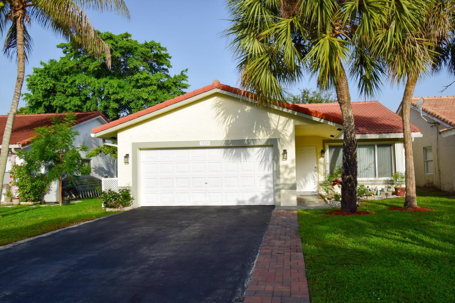 1520 NW 97th Avenue, Coral Springs FL 33071
