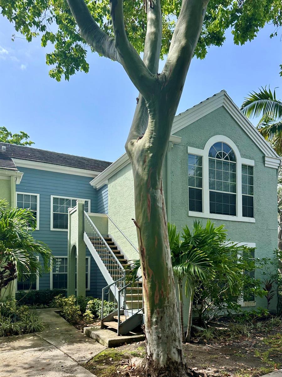 1050 Crystal Way # H, Delray Beach FL 33444 photo 2