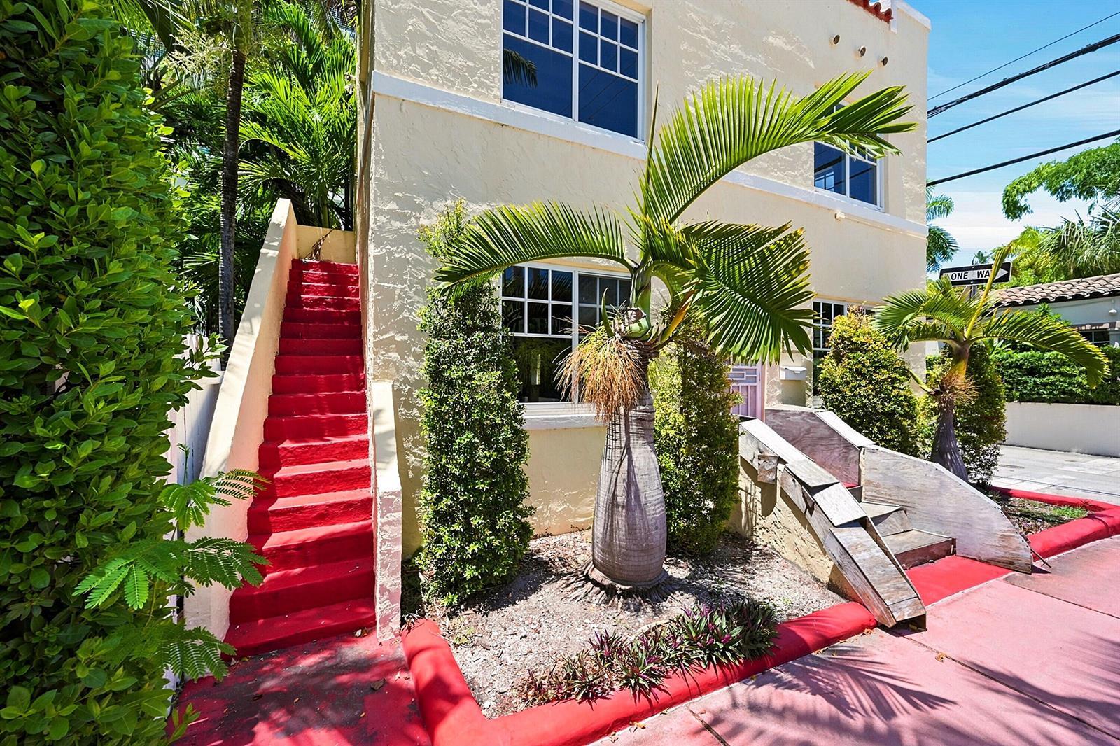 927 4th Street, Miami Beach FL 33139 photo 3