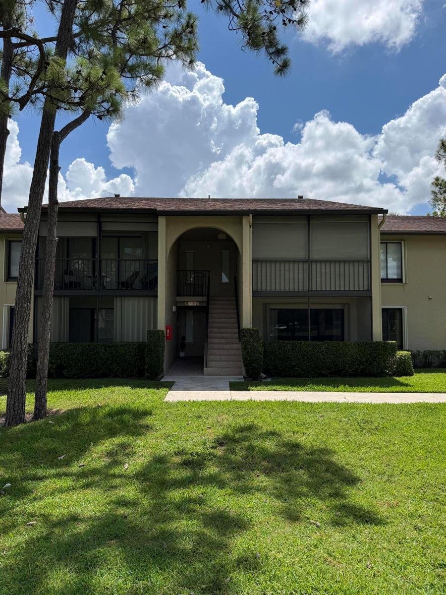 718 SUNNY PINE Way # B1, FL 33415