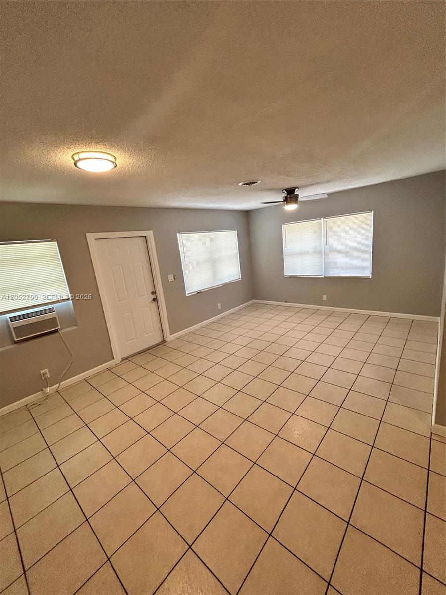 1508 NW 8th Ave # 1, Fort Lauderdale FL 33311 photo 2