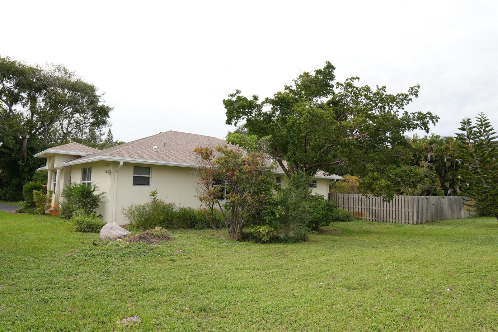 821 SW 13TH Court, Pompano Beach FL 33060 photo 3