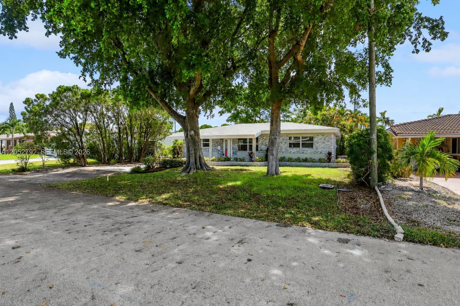 4730 NE 2nd Ave, Oakland Park FL 33334 photo 4