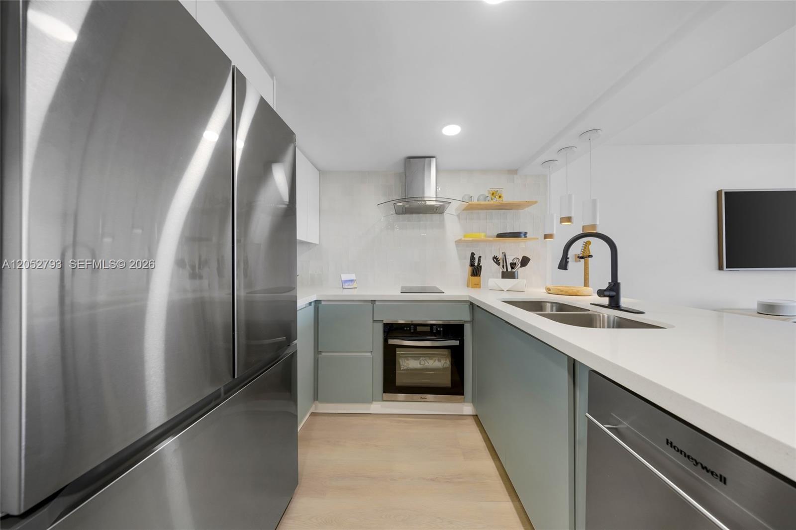 540 Brickell Key Dr # 809, Miami FL 33131 photo 5