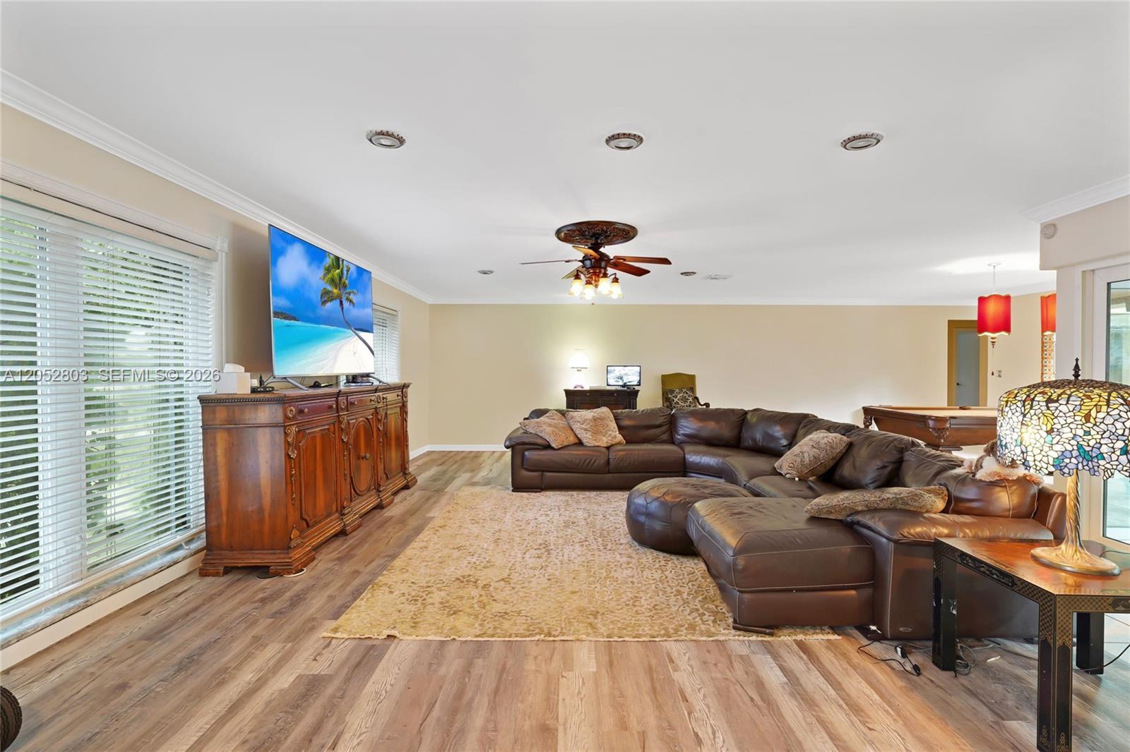 8541 N Lake Dasha Dr, Plantation FL 33324 photo 5