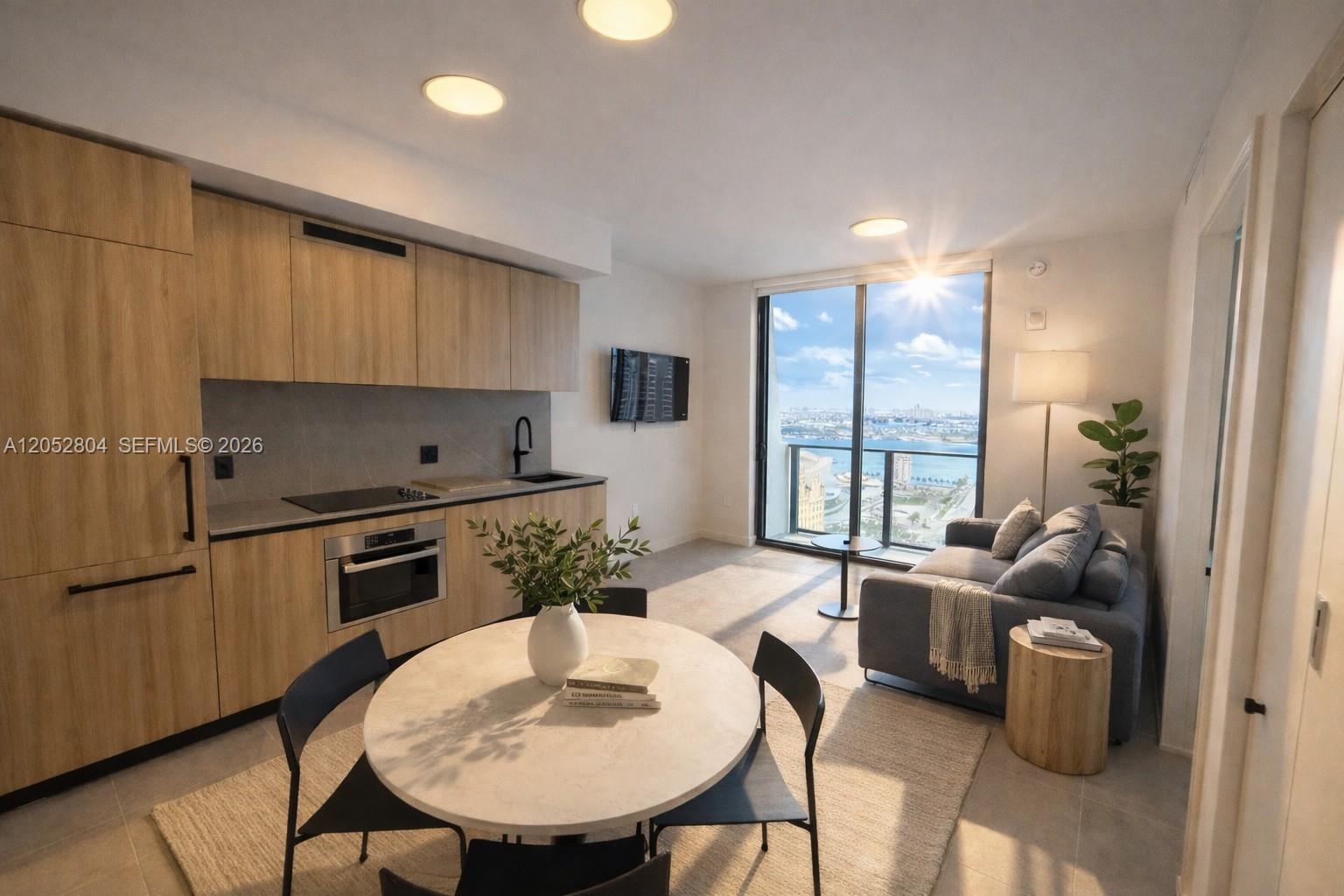 121 NE 5th St # 3013, Miami FL 33132