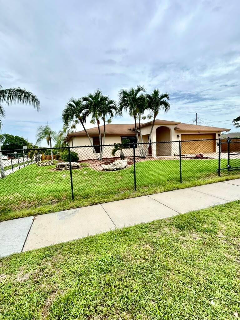 785 SW 4TH Street, Delray Beach FL 33444 photo 2