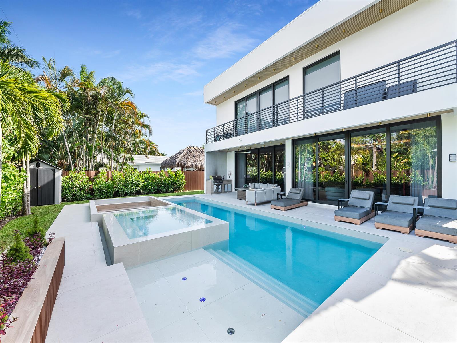 728 NE 17th Terrace, Fort Lauderdale FL 33304