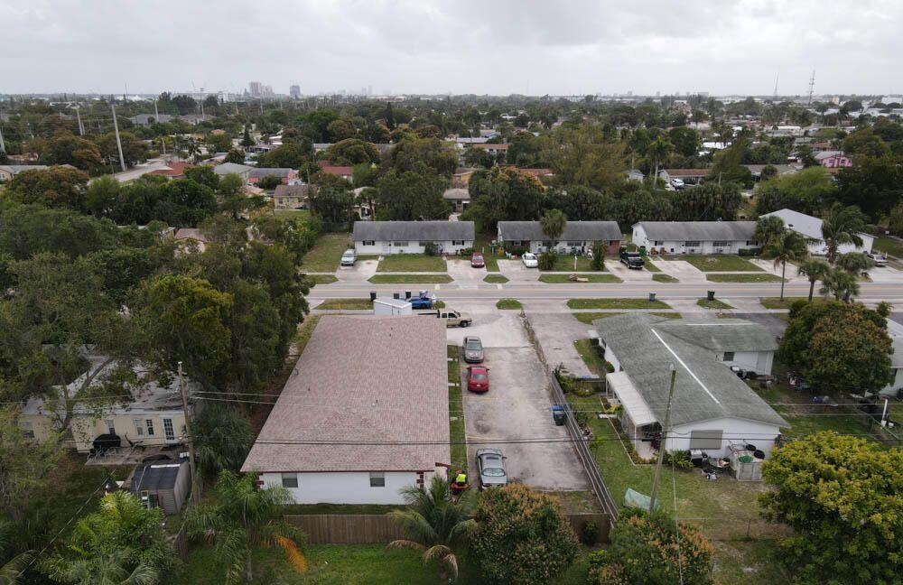 327 Silver Beach Road # 3, Lake Park FL 33403