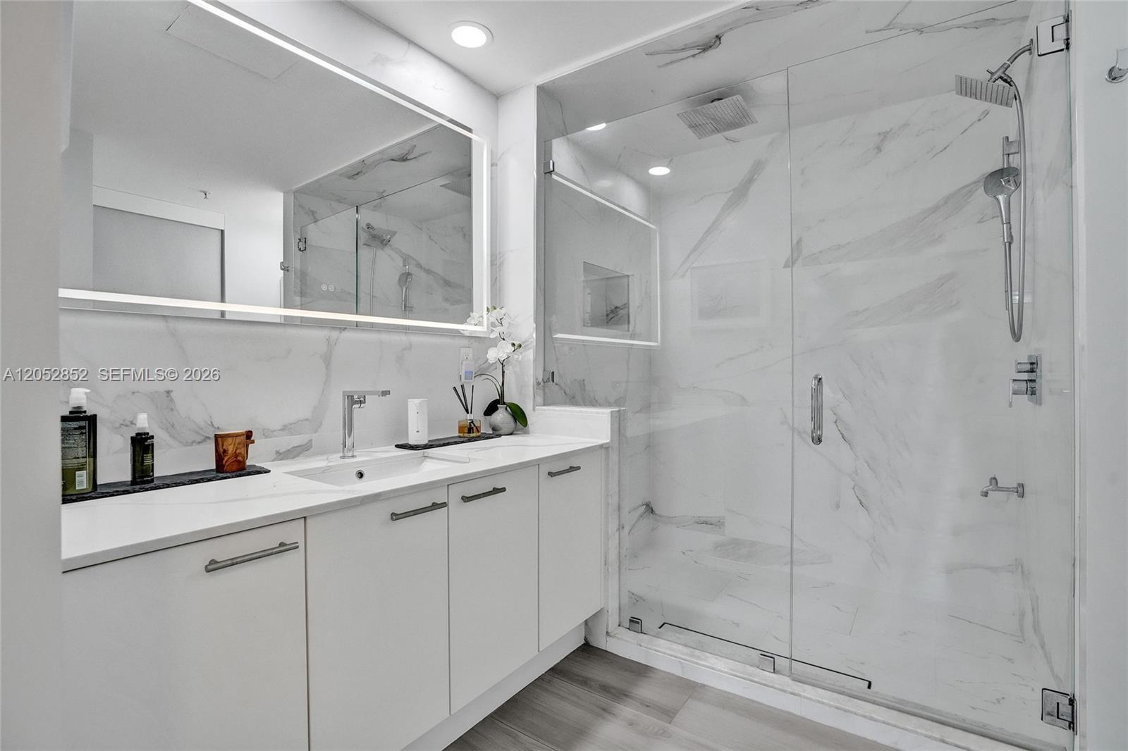 2001 Meridian Ave # 308, Miami Beach FL 33139 photo 4
